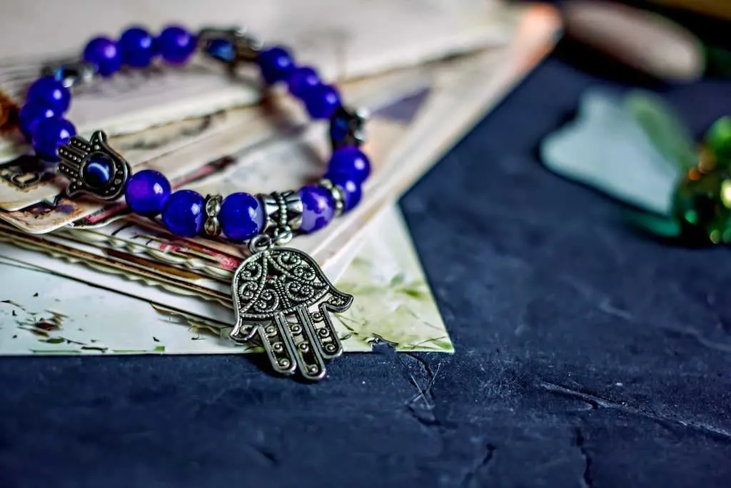 protective-bracelet-amulet-blue-beads-pendants-scaled